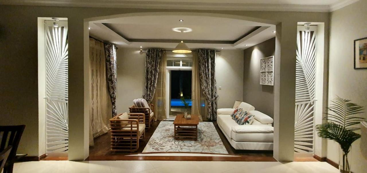 גראנדה באיה Happiness Villa 3 Bedroom Luxury Villa With Private Pool, Near All Amenities And Beaches Mauritius מראה חיצוני תמונה